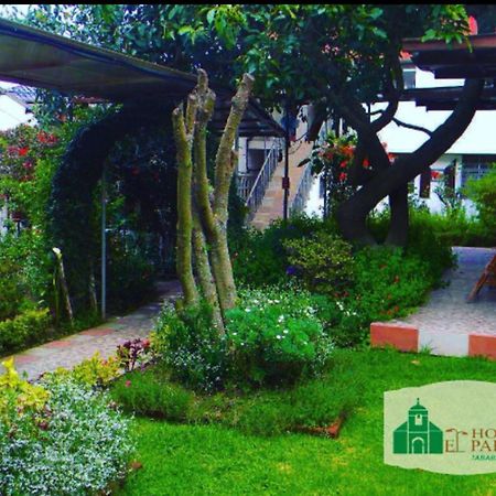 Hostal El Parque Tababela Exteriör bild
