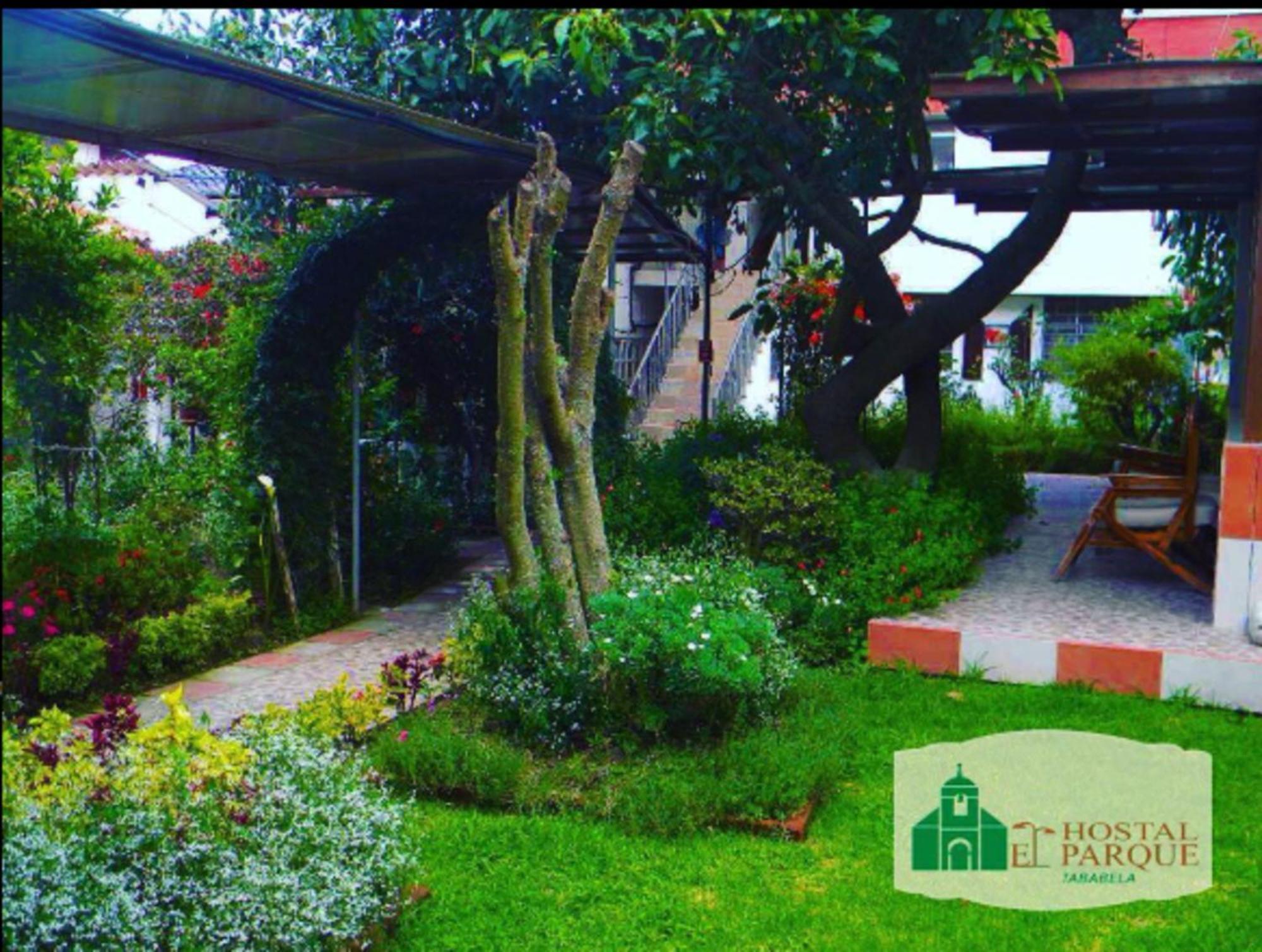 Hostal El Parque Tababela Exteriör bild